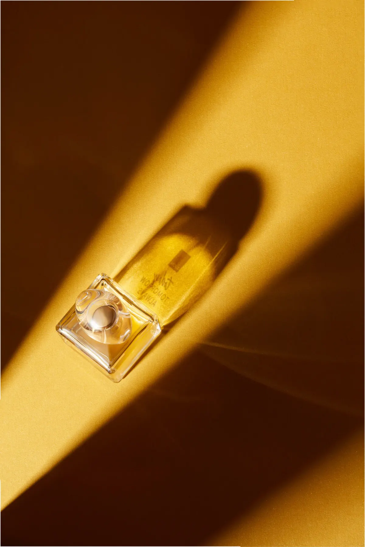 AVON, кадр 10