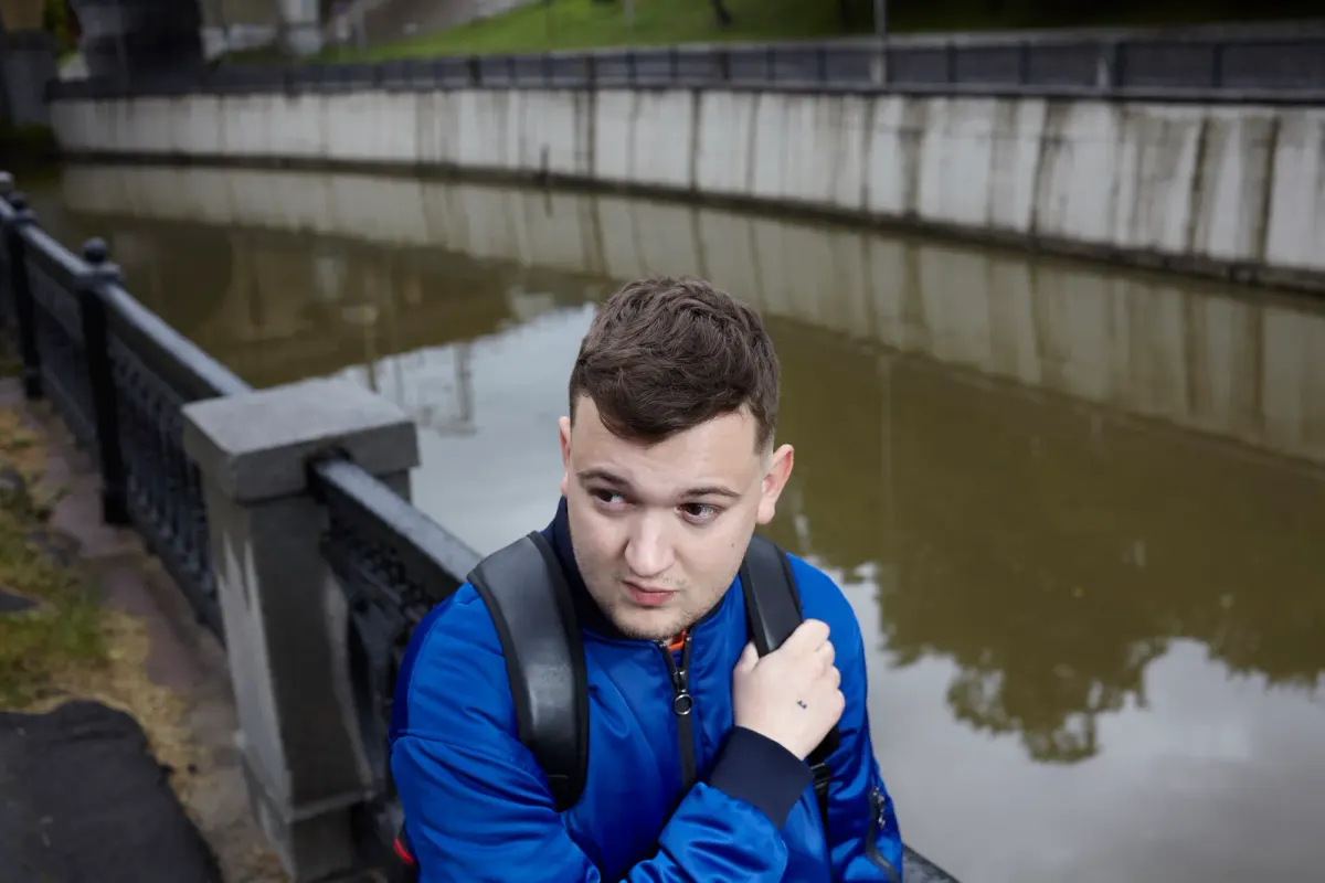 Artem, кадр 9